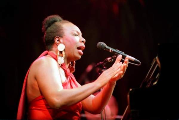 Liệu chuyện gì đã xảy ra với Nina Simone? 4