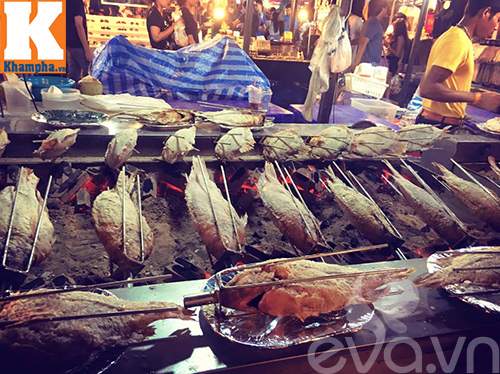 Những món không thể bỏ qua ở chợ đêm "hot" nhất nhì Bangkok 9