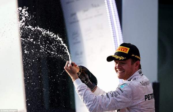 Alonso thoát chết sau vụ tai nạn khiến xe đua nát vụn 17