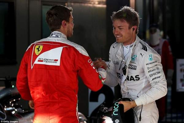 Alonso thoát chết sau vụ tai nạn khiến xe đua nát vụn 15