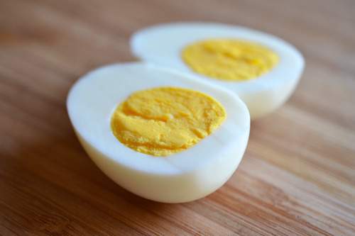 5 sai lầm khi luộc trứng mà ai cũng mắc phải 4