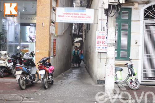 Hai quán bánh đúc nóng ngon, lâu đời nức tiếng ở Hà Nội 6