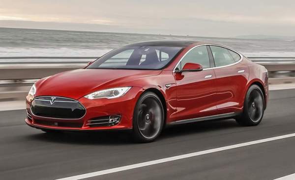 Tesla S gặp nạn tại Đức 7