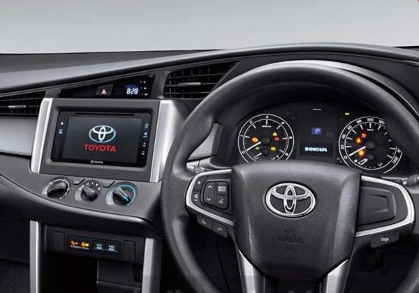 Toyota Innova thế hệ thứ hai thắng lớn tại Ấn Độ 9