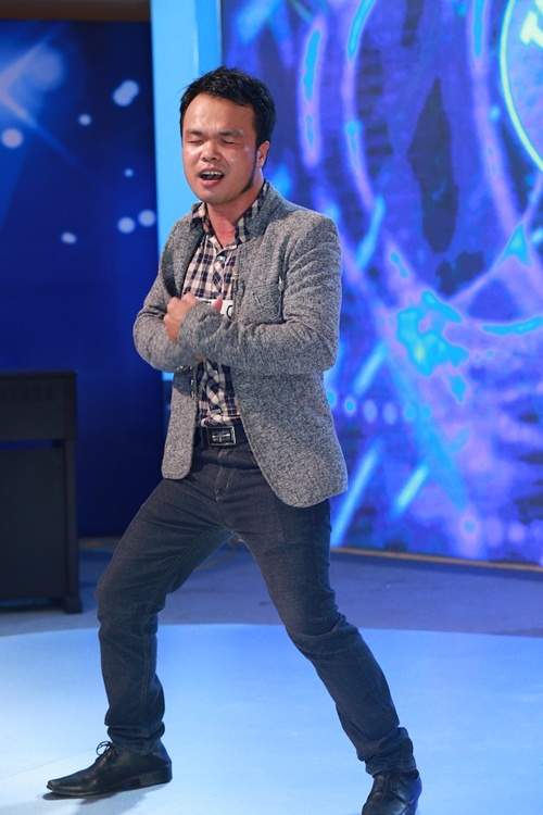 Cô "con dâu Việt" người Philippines bật khóc tại Vietnam Idol 60