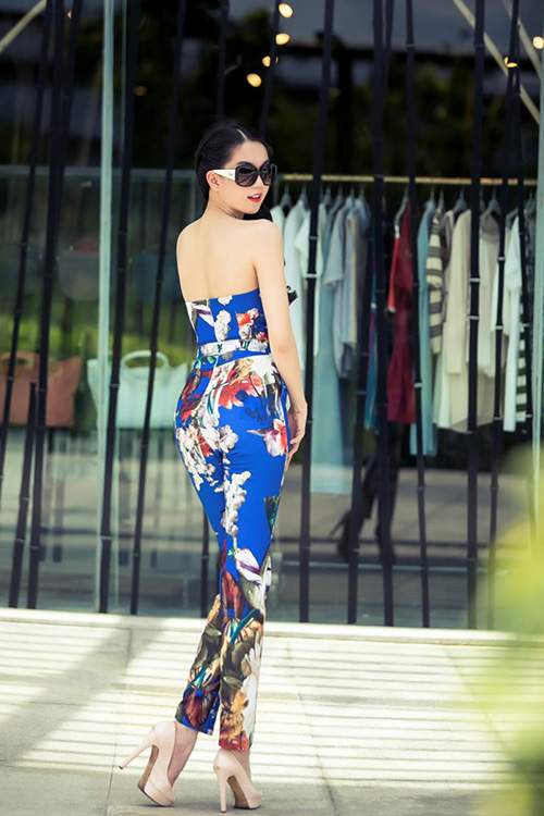 Chọn cách mặc jumpsuit đẹp như Ngọc Trinh 9