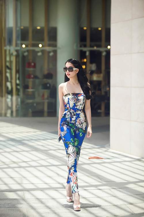 Chọn cách mặc jumpsuit đẹp như Ngọc Trinh 12