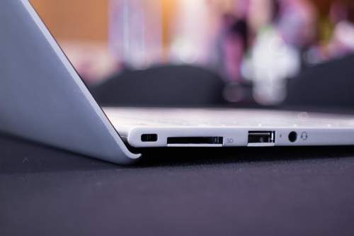 HP Envy 13: Laptop nhôm nguyên khối, siêu mỏng và nhẹ 5