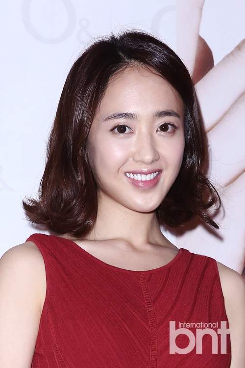 Bí quyết trẻ như gái 20 của nữ diễn viên 8X Hàn Quốc 2