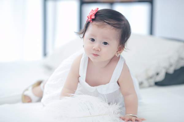 Trang Trần xinh đẹp bên con gái 7 tháng tuổi 4