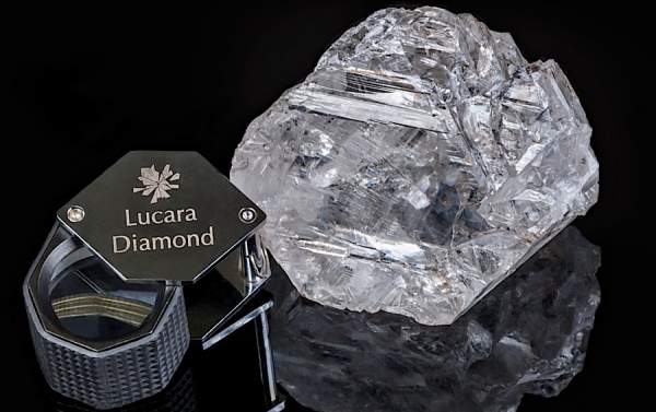 Viên kim cương thô lớn nhất thế giới "ế chỏng gọng" 2