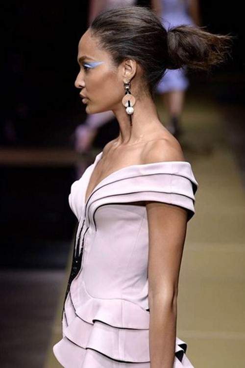 Irina Shayk siêu quyến rũ trong thiết kế của Versace 8