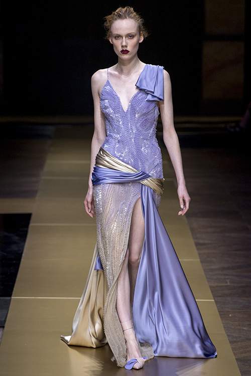 Những nếp gấp mượt mà trên váy đầm cao cấp Atelier Versace 36
