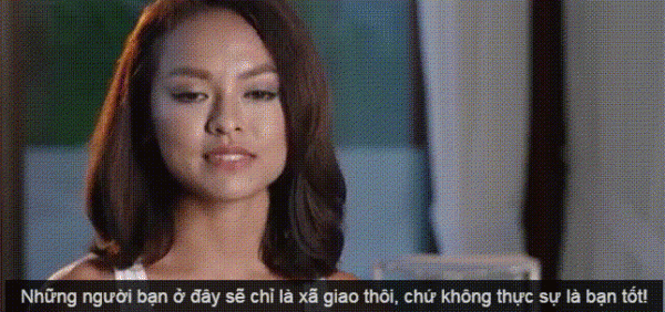 Loạt biểu cảm khiến Quỳnh Mai "siêu vòng 3" bị ghét 5