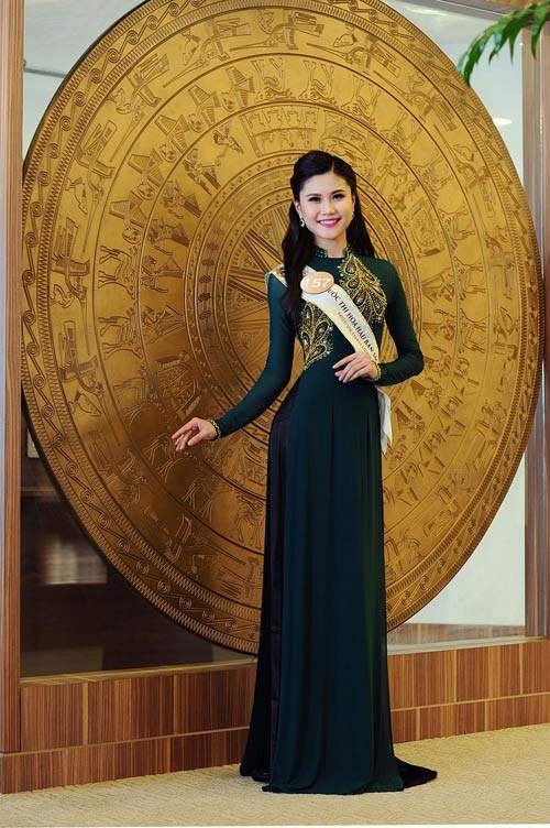 Chân dài cao 1m78 vượt trội ở Hoa hậu Bản sắc Việt 11
