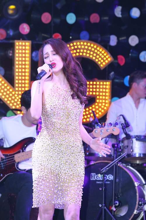 Bảo Anh cao hứng hát hit của "người yêu" Hồ Quang Hiếu 5