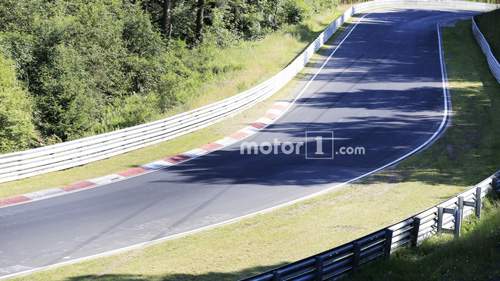 Koenigsegg One:1 giá 2 triệu đô tan tành tại Nürburgring 14