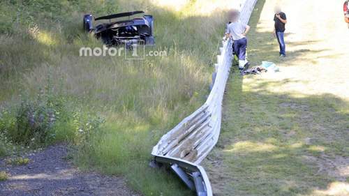 Koenigsegg One:1 giá 2 triệu đô tan tành tại Nürburgring 4