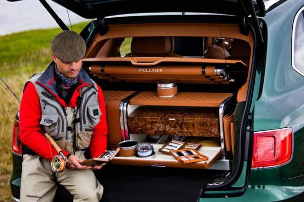 Bentley Bentayga Fly Fishing - Khi nhà giàu đi câu cá 4