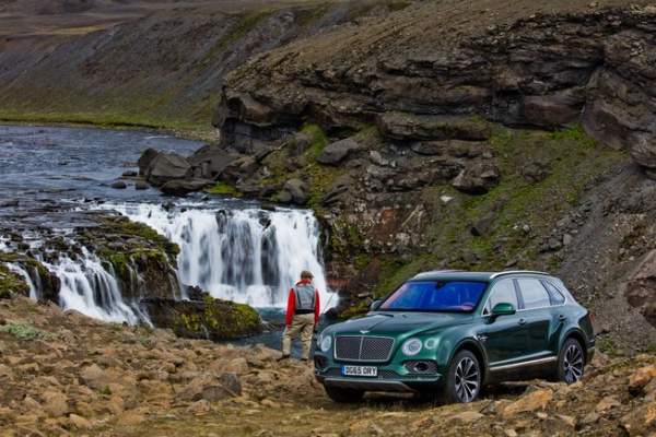 Bentley Bentayga Fly Fishing - Khi nhà giàu đi câu cá 10