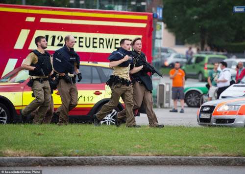 Ảnh hiện trường xả súng khiến 10 người chết ở Đức 14