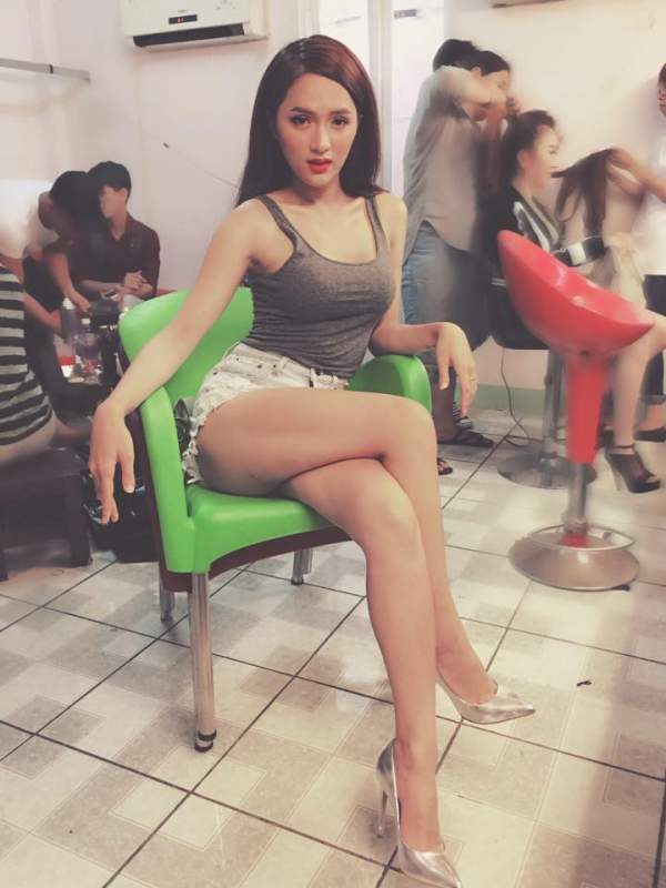 Hương Giang idol khéo chọn đồ khoe thân hình sexy hơn cả "gái xịn" 39