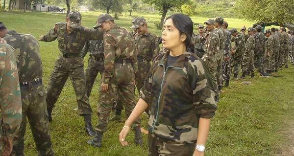 Tài nghệ của nữ huấn luyện biệt kích duy nhất Ấn Độ 7