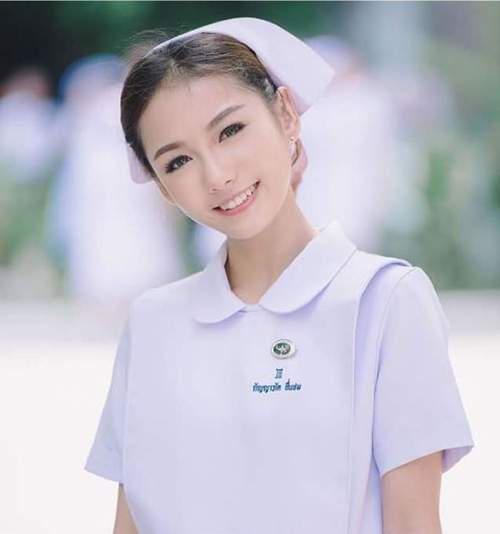 Nữ y tá Thái Lan xinh đẹp đến nỗi bạn chỉ muốn ngắm mãi 9