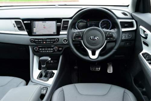 Kia Niro hybrid SUV 2016 có hạ nổi Toyota Prius? 3