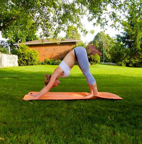 9 bài tập yoga vào buổi sáng giúp thân hình khỏe, đẹp 2