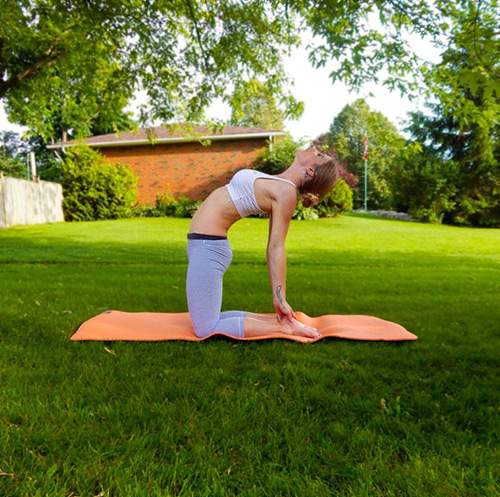 9 bài tập yoga vào buổi sáng giúp thân hình khỏe, đẹp 4