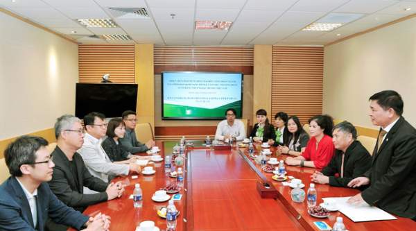 Đoàn đại biểu Công đoàn ngành Tài chính - Ngân hàng Hàn Quốc thăm, làm việc với Công đoàn Vietcombank 2