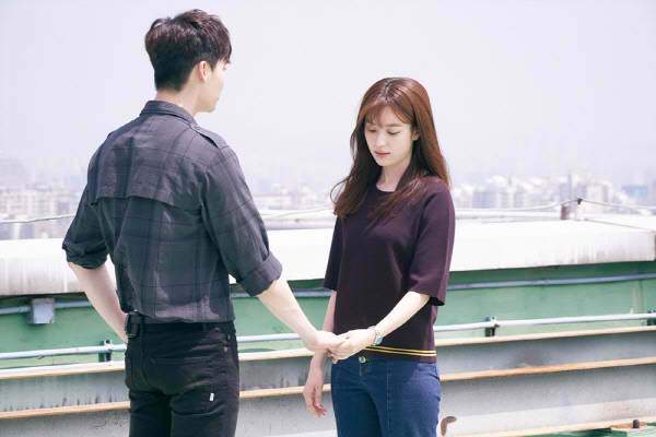 Hai thế giới tập 8: Hậu quả của việc Han Hyo Joo "xen vào đời" Lee Jong Suk 6