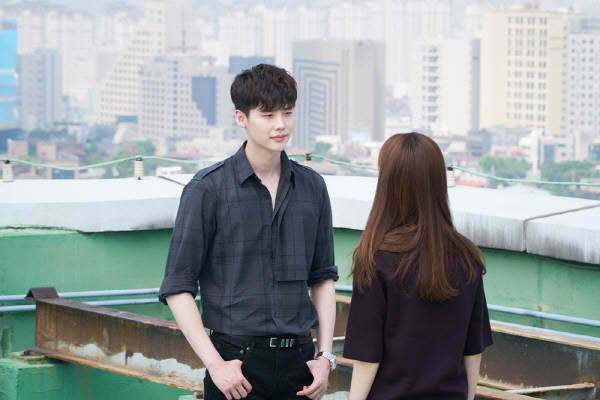 Hai thế giới tập 8: Hậu quả của việc Han Hyo Joo "xen vào đời" Lee Jong Suk 3