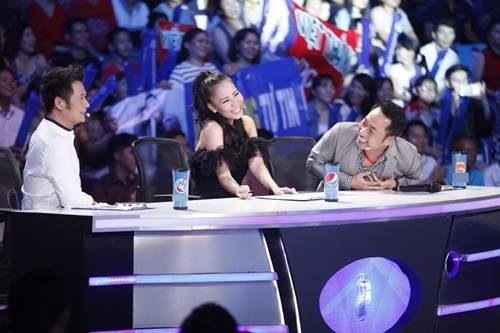 Vietnam Idol: Cô gái ngoại quốc làm Thu Minh, Bằng Kiều nghe không hiểu vẫn ngất ngây 15