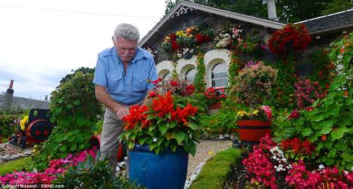 Mê mẩn vườn nhà đẹp như thiên đường của ông cụ 75 tuổi 18