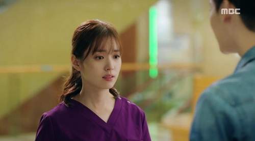 "Hai thế giới" tập 9: Han Hyo Joo chết lặng vì Lee Jong Suk đã quên cô 21