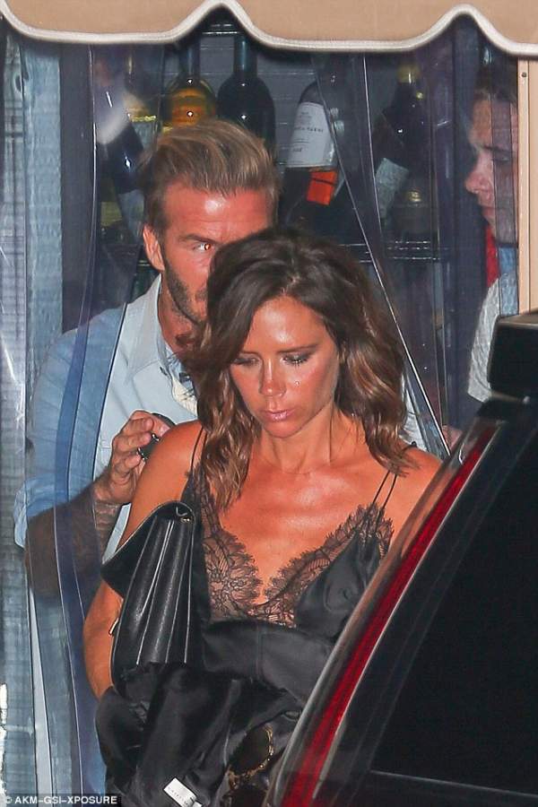 Bất chấp Victoria cau có vì tin chồng ngoại tình, Beckham lại bị bắt gặp tán tỉnh gái lạ 12