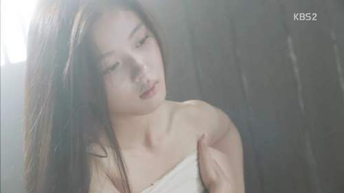“Mây họa ánh trăng”: Hé lộ nhan sắc thiếu nữ đẹp mê hồn của Kim Yoo Jung 9