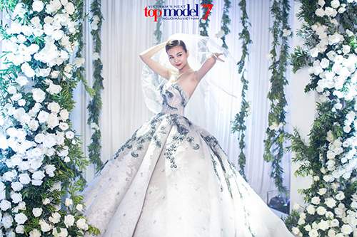 Next Top Model: Thanh Hằng diện váy cưới gần 1 tỷ đồng 9