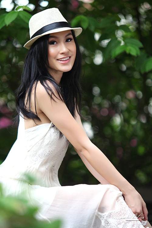 Kathy Uyên làm host show có giải thưởng "khủng" nhất Việt Nam 3