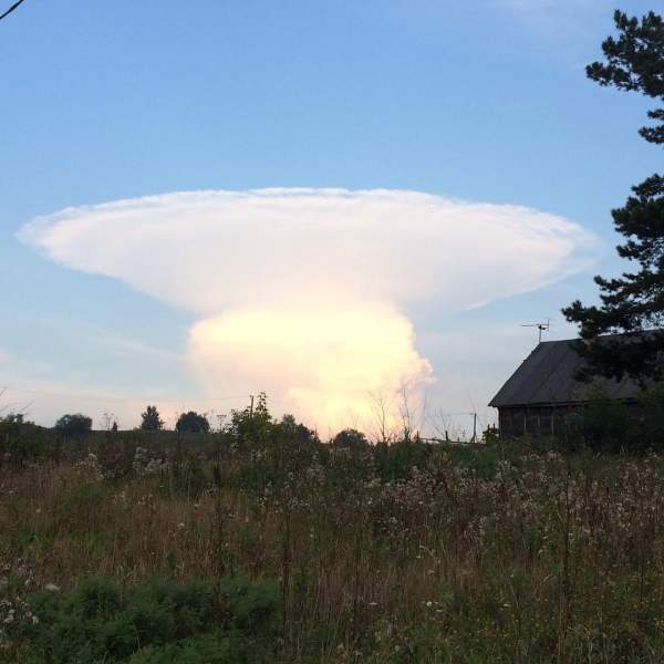 Đây là đám mây hay một vụ nổ hạt nhân? 3