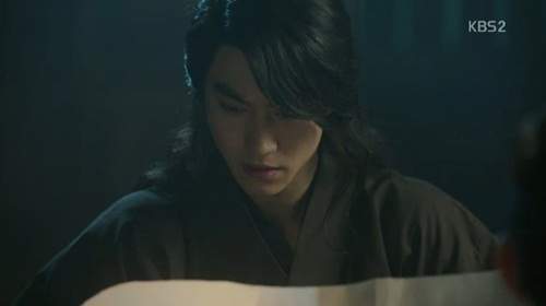 “Mây họa ánh trăng” tập 3: Kim Yoo Jung sững sờ khi biết mình đang "chơi với hổ" 21