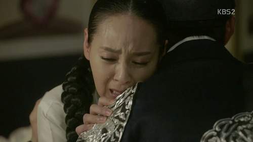 “Mây họa ánh trăng” tập 3: Kim Yoo Jung sững sờ khi biết mình đang "chơi với hổ" 12