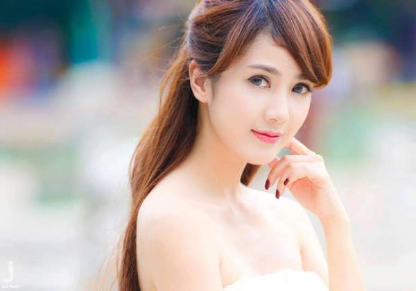 5 hot girl chứng minh "con gái tên Linh thường rất xinh" 11