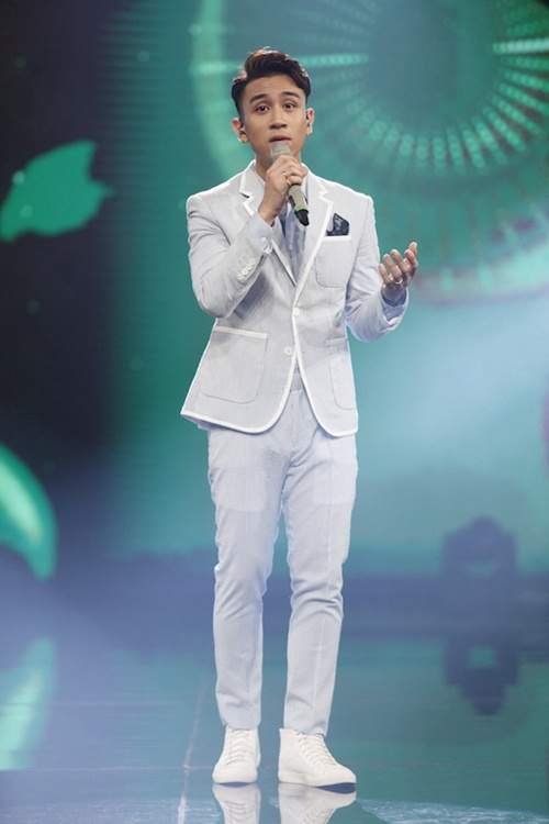 Vietnam Idol: Thu Minh diện váy lộng lẫy, bất ngờ hát tặng khán giả 30