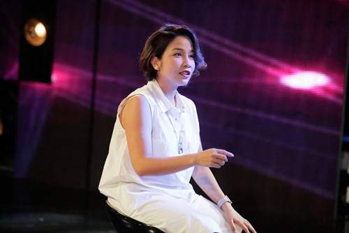 Diva Mỹ Linh xinh đẹp đi dạy hát cho thí sinh Vietnam Idol 9