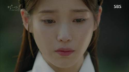 "Người tình ánh trăng" tập 5: Diện mạo mới của Lee Jun Ki khiến IU ngỡ ngàng 18