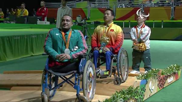 Khoảnh khắc xúc động khi giành HCV Paralympic của Lê Văn Công 5