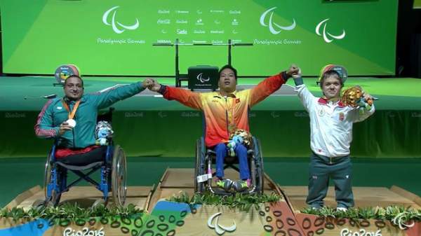 Khoảnh khắc xúc động khi giành HCV Paralympic của Lê Văn Công 2